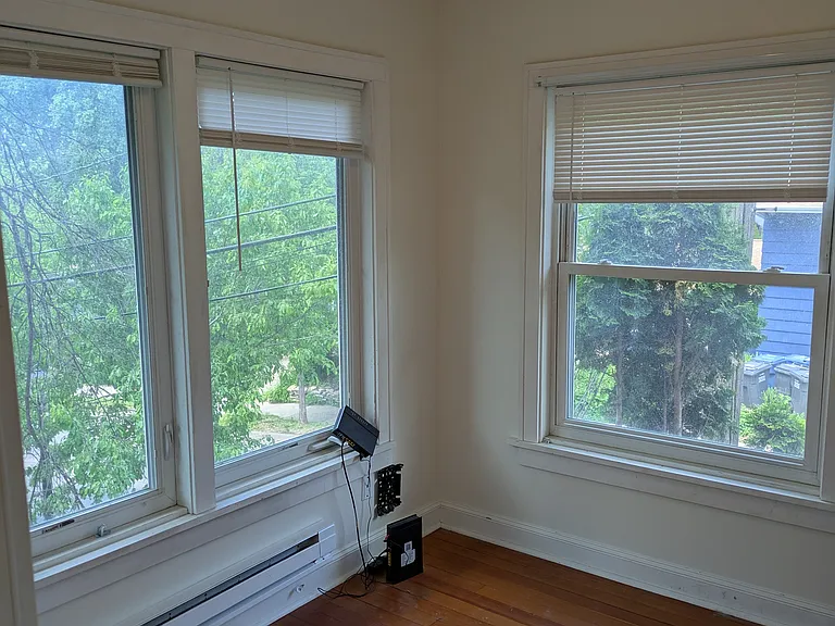 1922 Sharon Ave SE #2 — Photo 10
