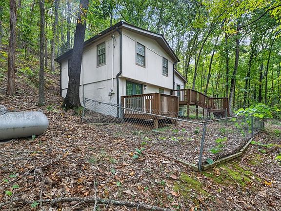 5th image of 256 Robin Hood Dr