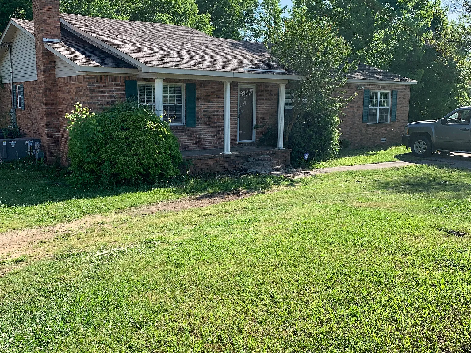4 bed, 2050 sqft, $1,850 — Photo 1