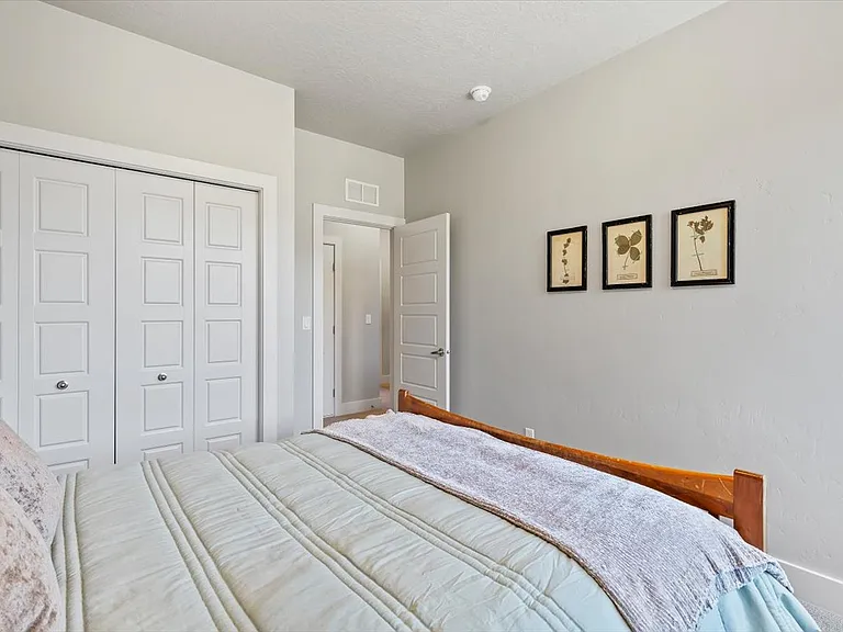 3878 E Parkcenter Blvd — Photo 33
