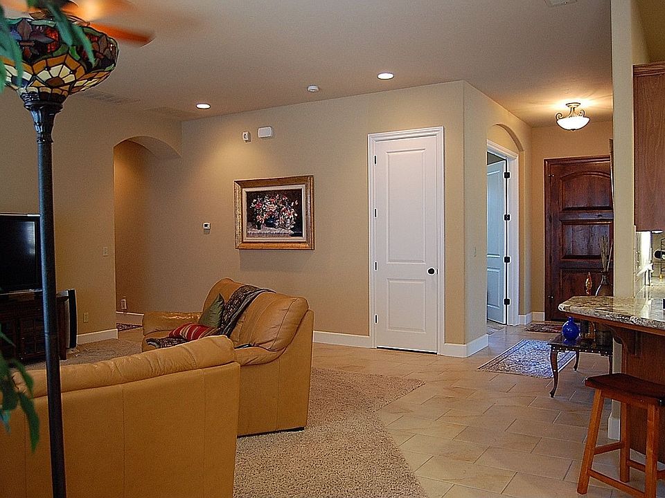 1st image of 2516 Glenbrook Dr