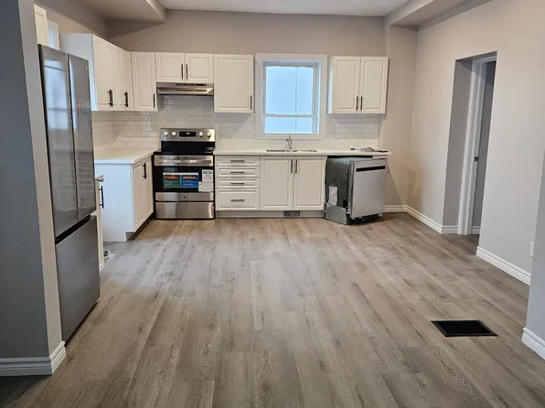 263 Bethune St, Peterborough, ON K9J 3L5