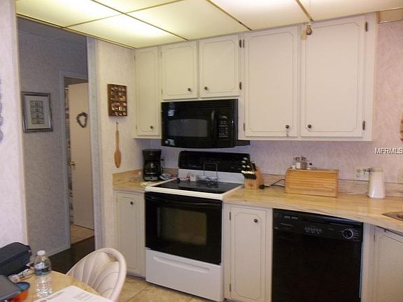 2nd image of 6026 Grand Oaks Dr SE