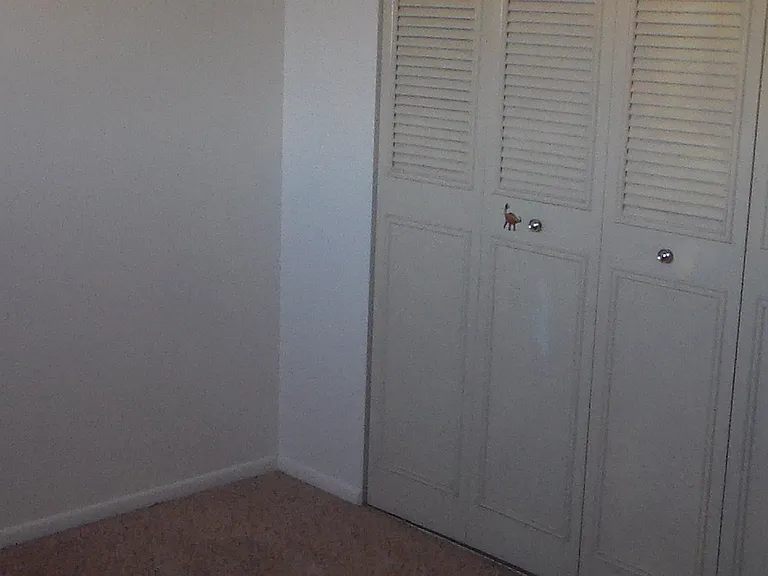 Large 2 Bedroom Rental — Photo 14