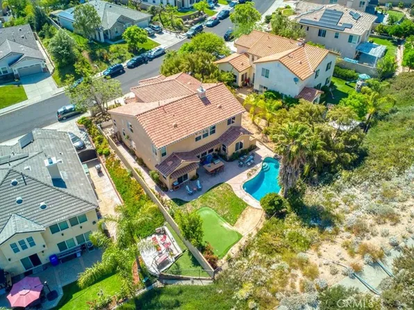 28442 Falcon Crest Dr, Santa Clarita, CA 91351
