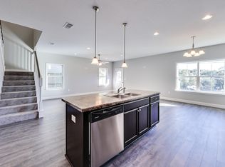 184 Johnson Ct, Crestview, FL 32536