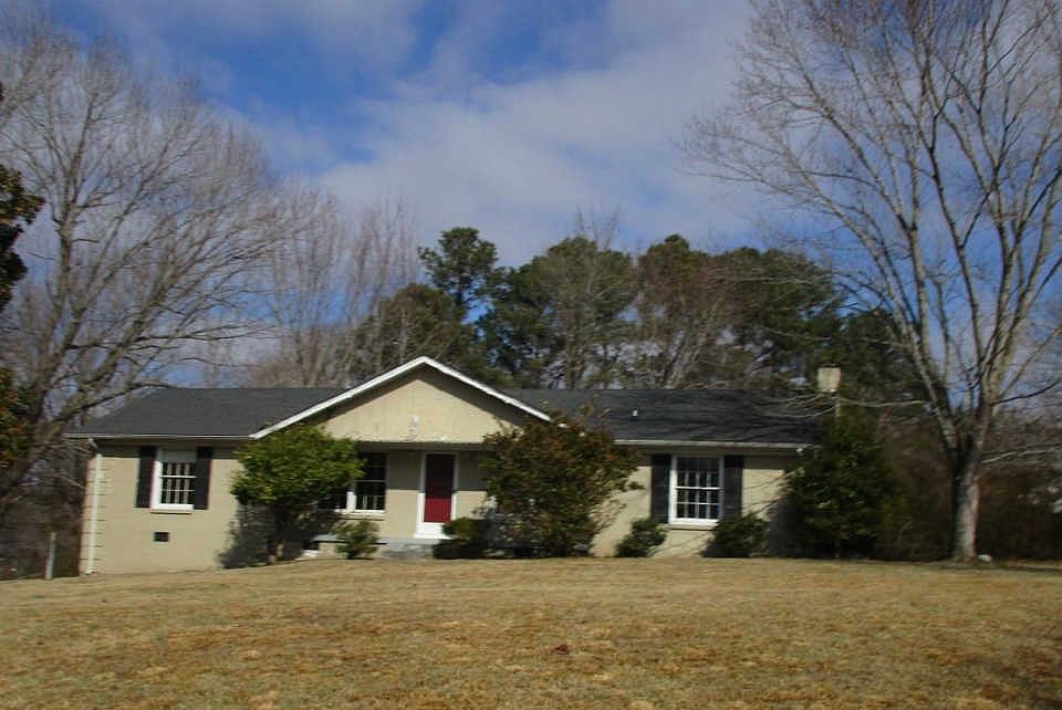 1st image of 504 Woodland Dr