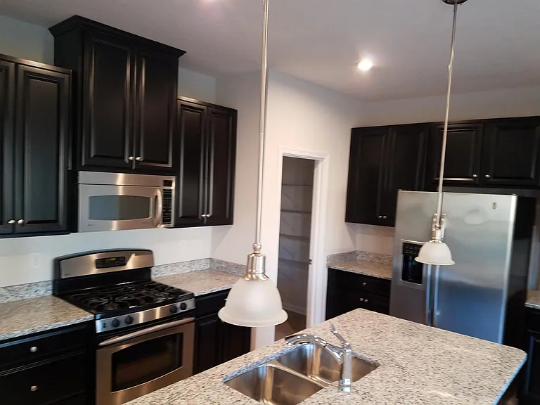 106 Squaregaiter Ln — Photo 3