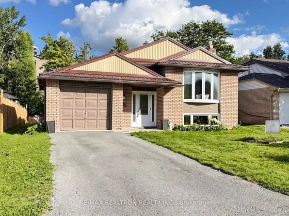 938 Whitefield Dr, Peterborough, ON K9J 7V9