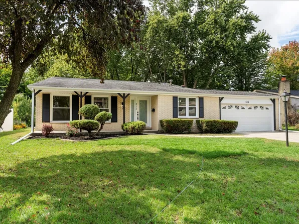 412 Redwood Ln, Schaumburg, IL 60193