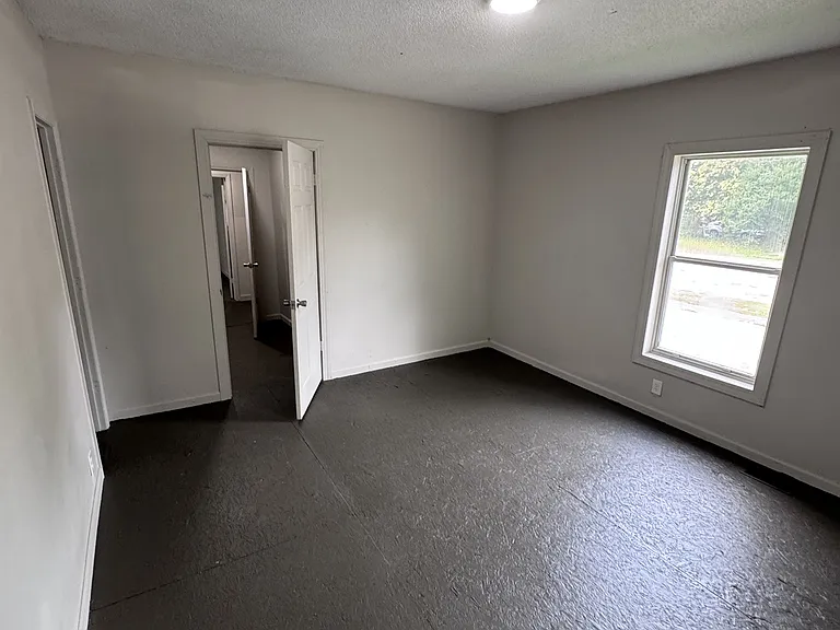 632 Taggart Ave — Photo 9
