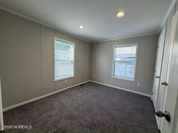 5th image of 11 Robin Road