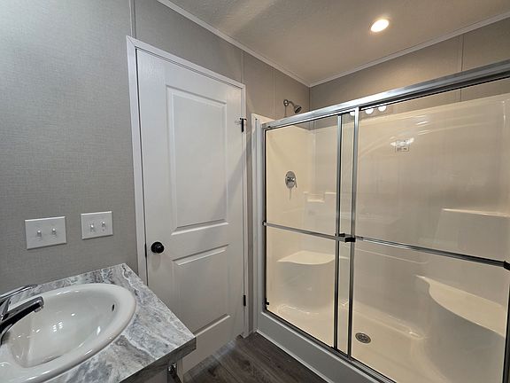 5th image of 272 W Glengarry Ct #548