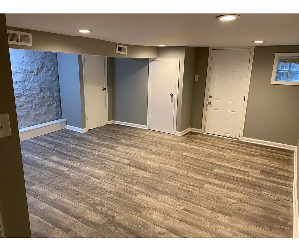Building Photo - 2922 Grantley Ave #4