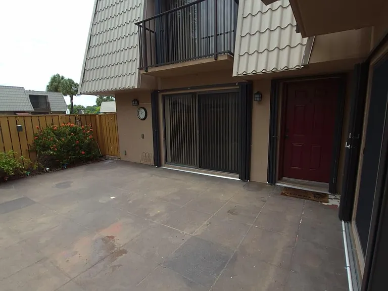 5012 50th Way — Photo 2