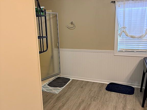 5th image of 8874 Edgewater St