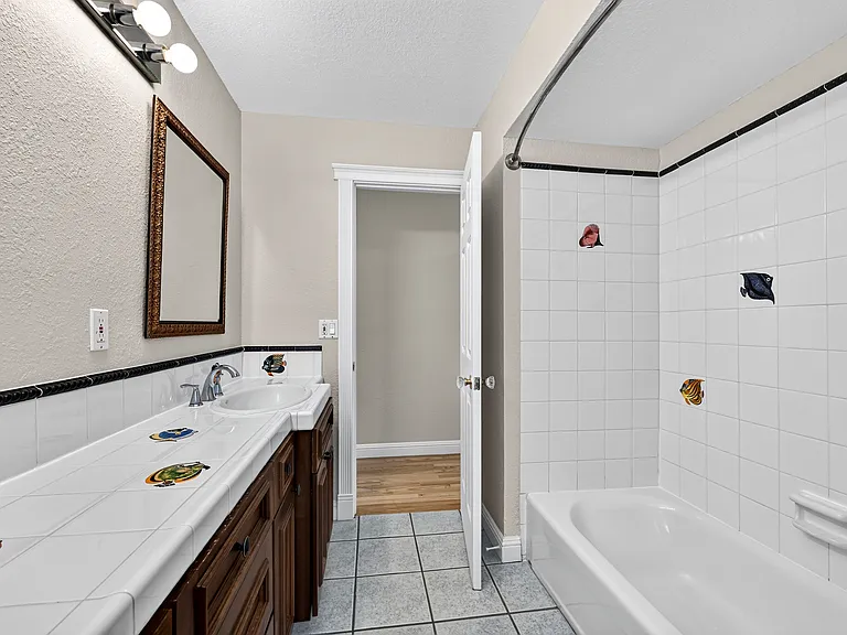 2628 Superior Dr — Photo 17