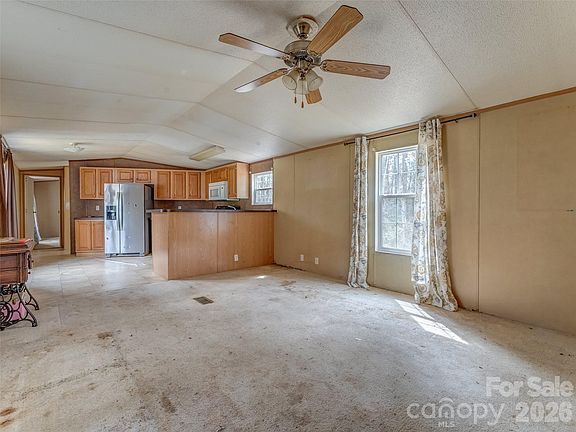 4th image of 206 Chapman Hill Rd