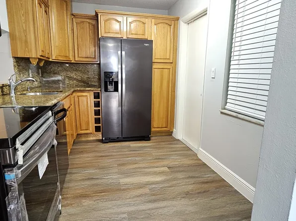4141 NW 44th Avenue #217, Lauderdale Lakes, FL 33319