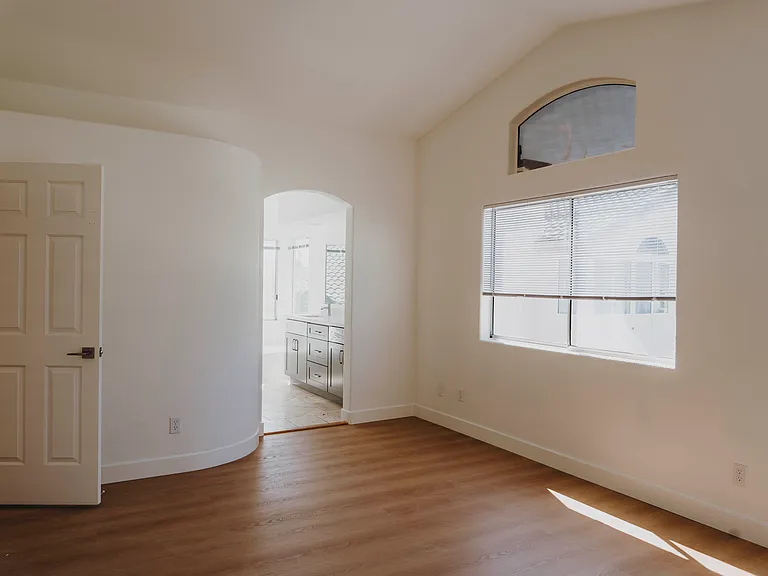 925 Magnolia Ct — Photo 15