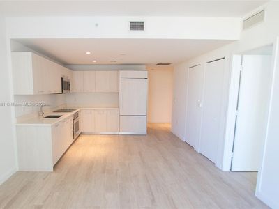 55 SW 9th St APT 3310, Miami, FL, 33130