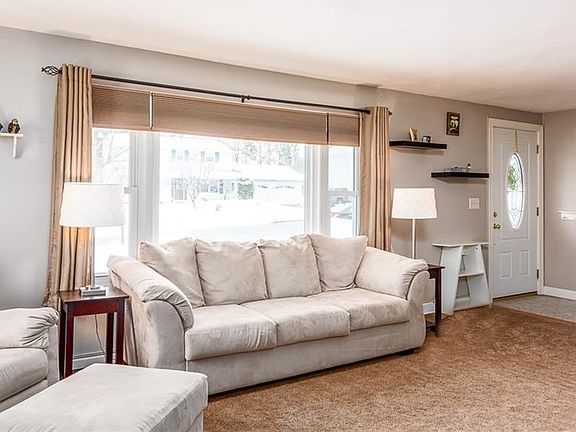 5th image of 5849 Durham Ln