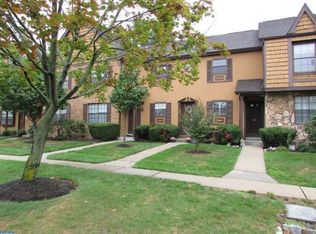 12 Fairway Ct, Lawrenceville, NJ 08648