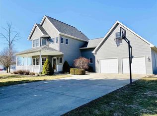 10414 Dice Rd, Freeland, MI 48623