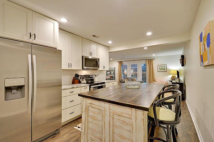1st image of 131 Heritage Cir #B7