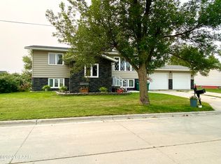 118 15th Ave, Langdon, ND 58249