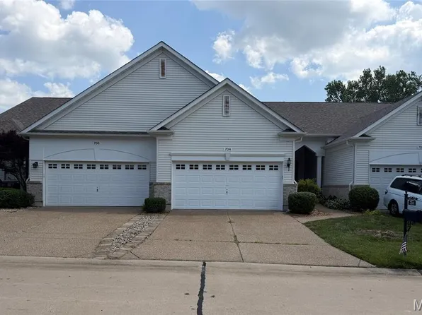 704 Harrier Dr #V, Lake Saint Louis, MO 63367