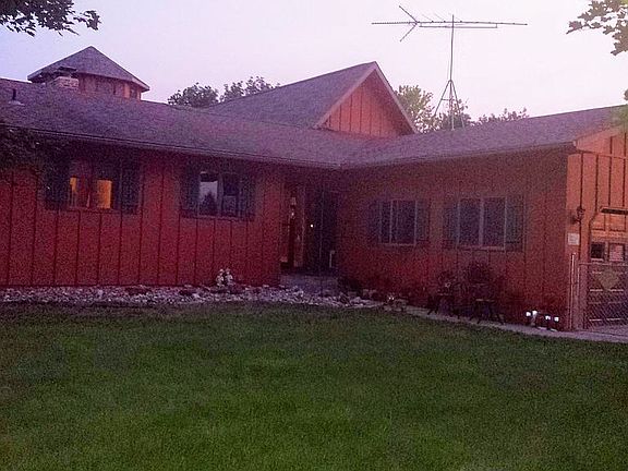 3rd image of 6317 Lakeview Dr