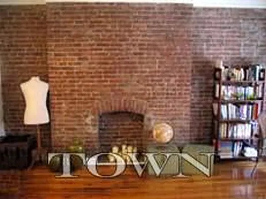 Rented by Town Residential | media 5