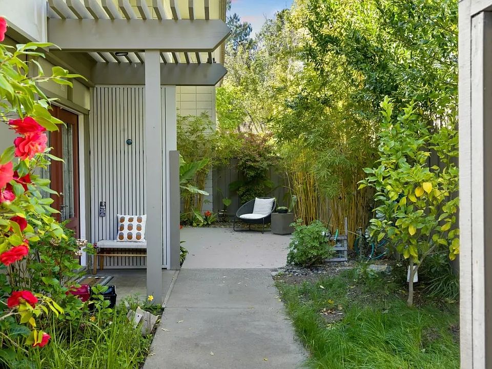 1st image of 81 Los Altos Sq