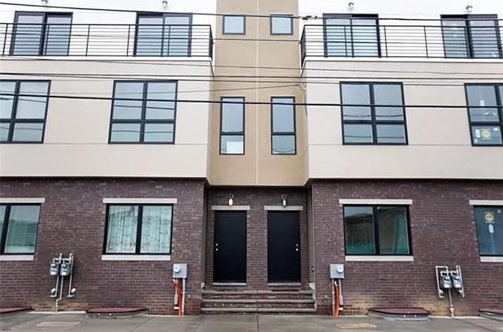 1310 N Hope St — Photo 14