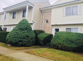 463 Mallview Ln, Bolingbrook, IL 60440