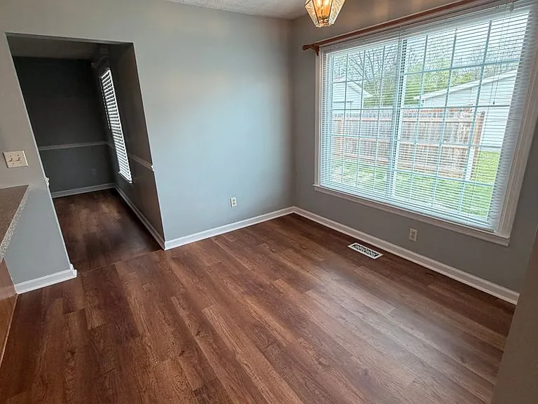 711 Marlin Ln — Photo 9