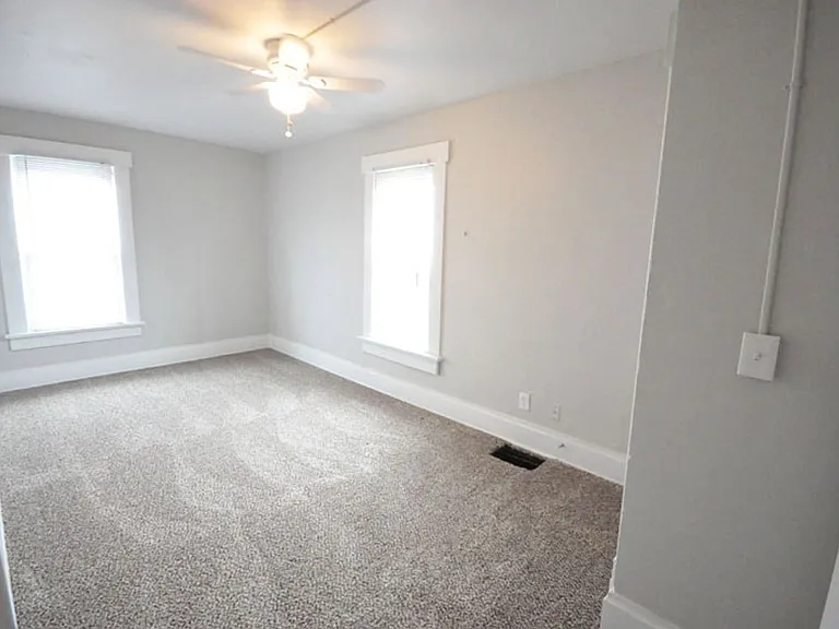 24 E Blake Ave — Photo 8