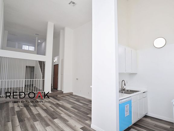 2nd image of 8309 Cedros Ave #311