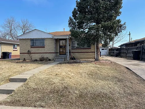 1392 S Umatilla St Photo 1