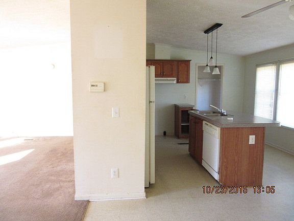 3rd image of 129 Miller St