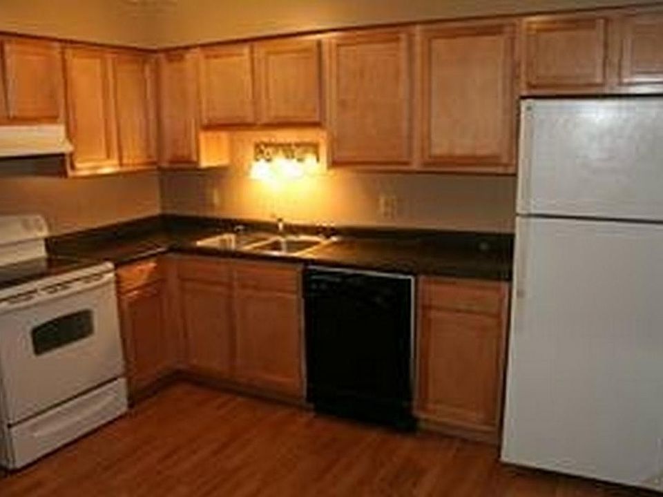 2nd image of 402 S Gilbert St APT 711