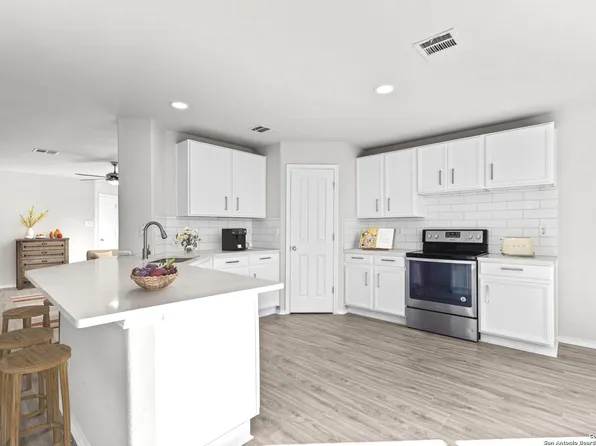 5103 Fountain Hill, San Antonio, TX 78244