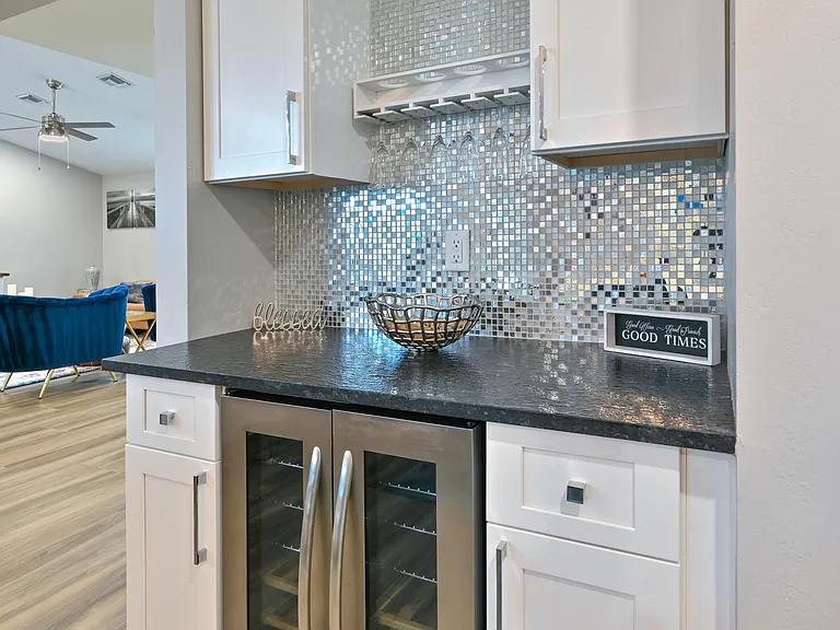 2305 Kings Lake Blvd — Photo 23