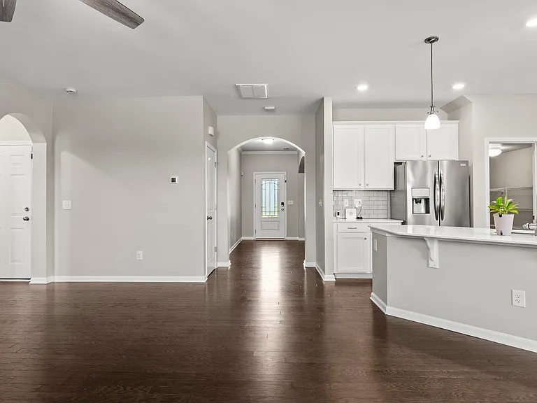 5009 Glenellen Way — Photo 8