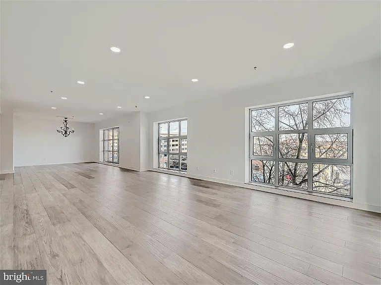 250 President St #211 — Photo 26