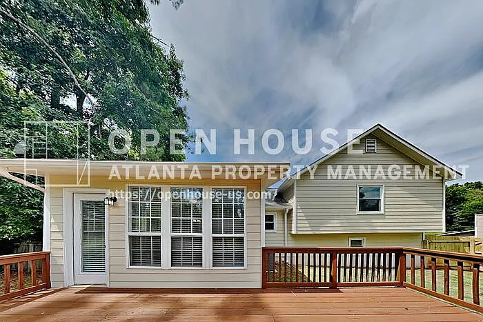 450 Sumer Ln N — Photo 28