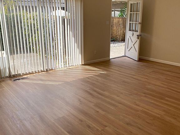 4th image of 250 Curtner Ave #20