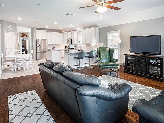 5th image of 10036 Levelland Pl