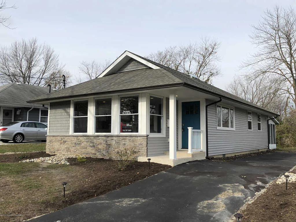 2070 Hovsons Blvd photo 1